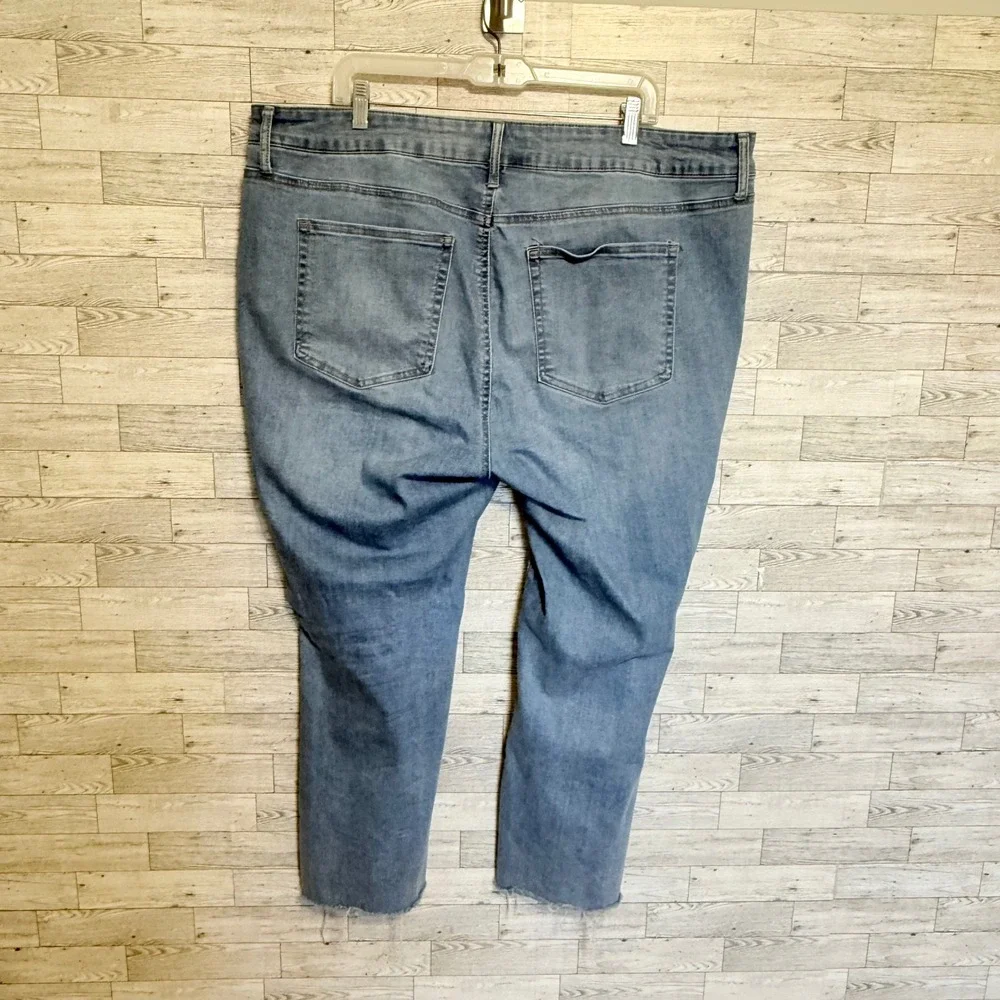 Vanilla Star‎ Womens Jeans Size 22W Light Wash Bootcut Raw Hem Denim Stretch
